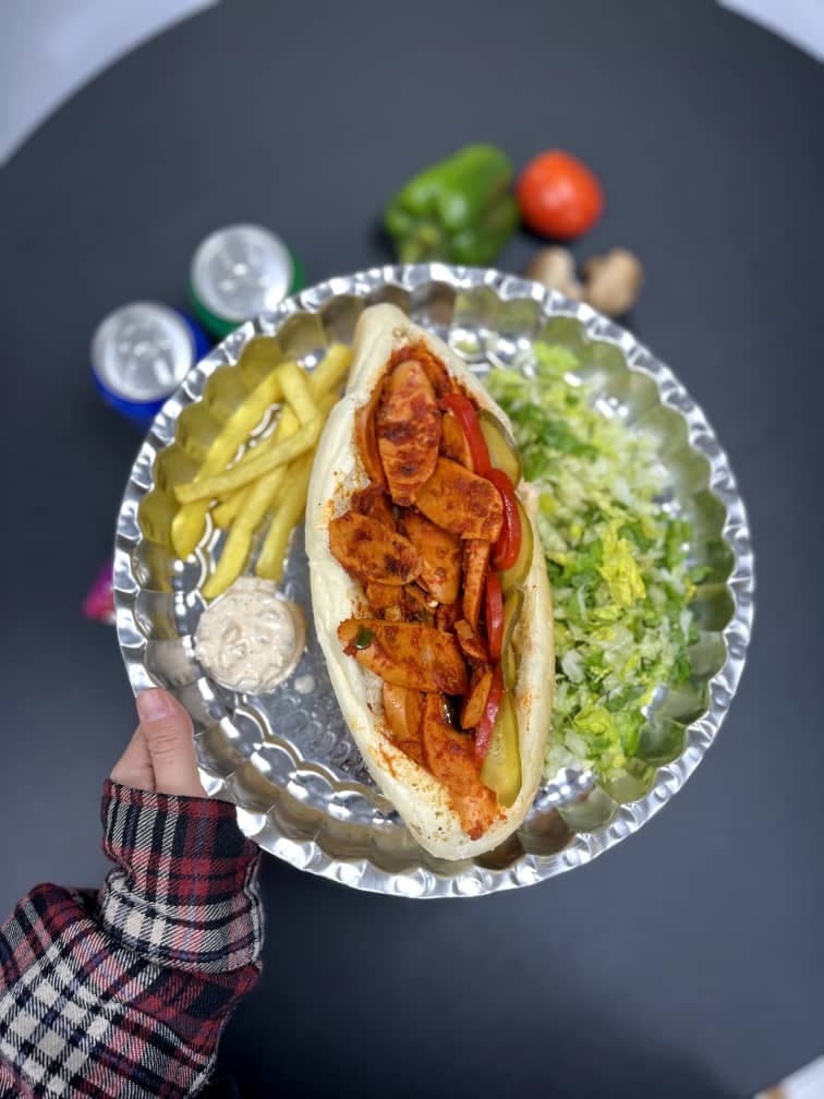 ساندویچی بهارنارنج در یزد