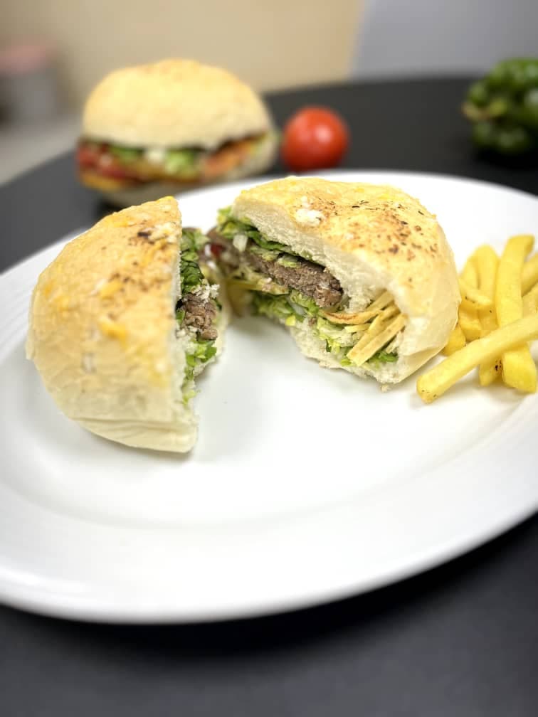 ساندویچی بهارنارنج در یزد