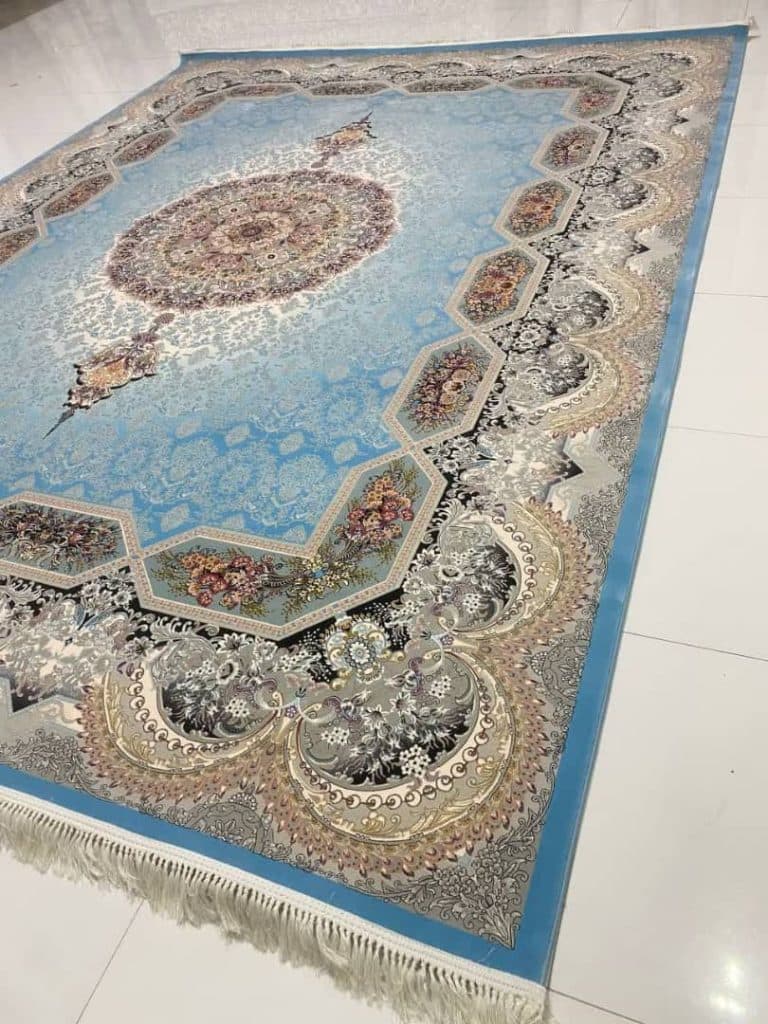 انبار مرکزی پخش فرش کاشان نوین در رشت