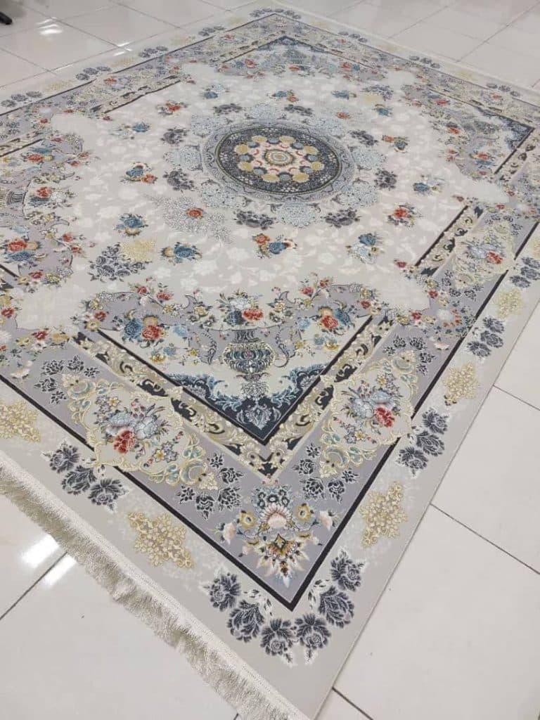 انبار مرکزی پخش فرش کاشان نوین در رشت