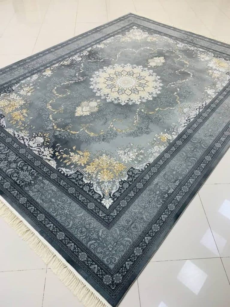 انبار مرکزی پخش فرش کاشان نوین در رشت