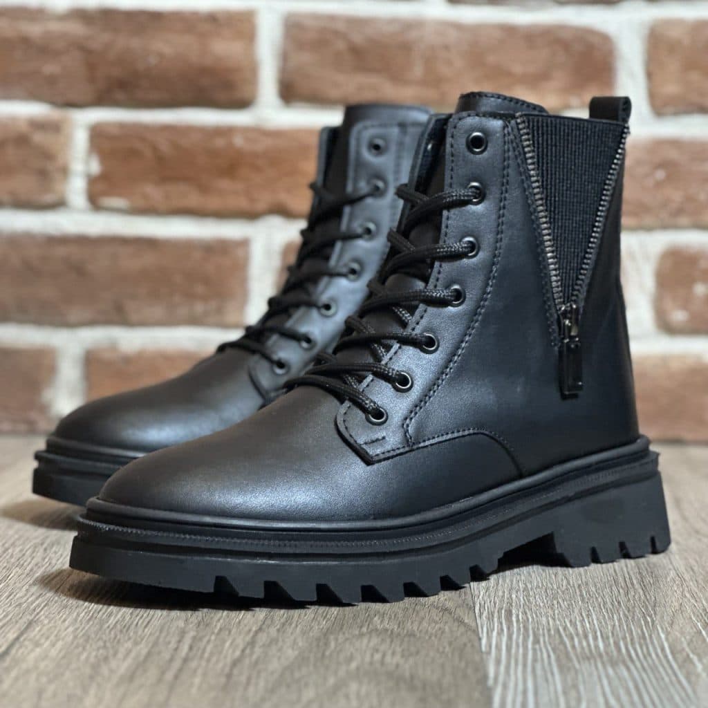 فروشگاه کفش آرسی شوز در کارگر جنوبی تهران