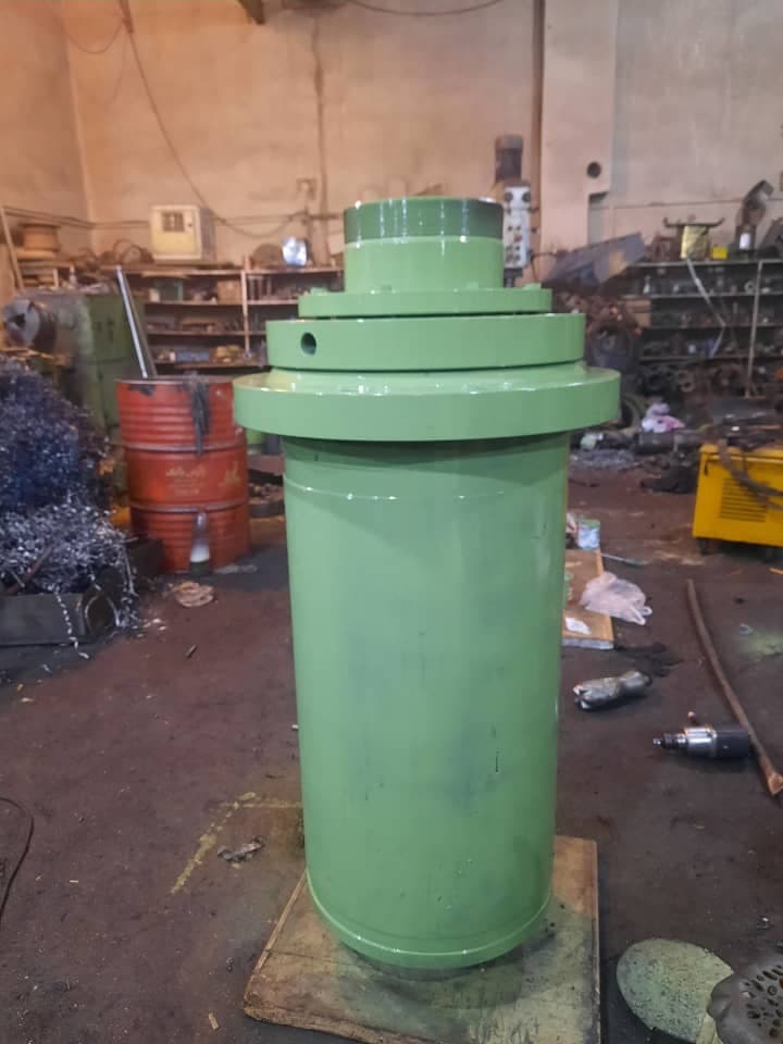 ساخت جک هیدرولیک ماشین آلات صنعتی و راهسازی طراحان نو در تبریز