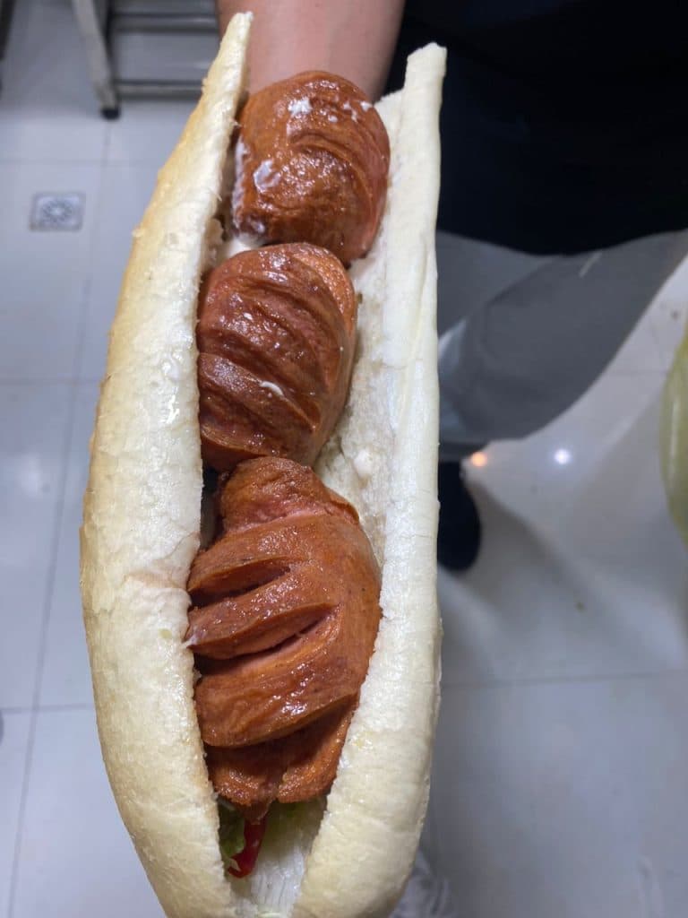 ساندویچی ادوو در میدان عطار کرج