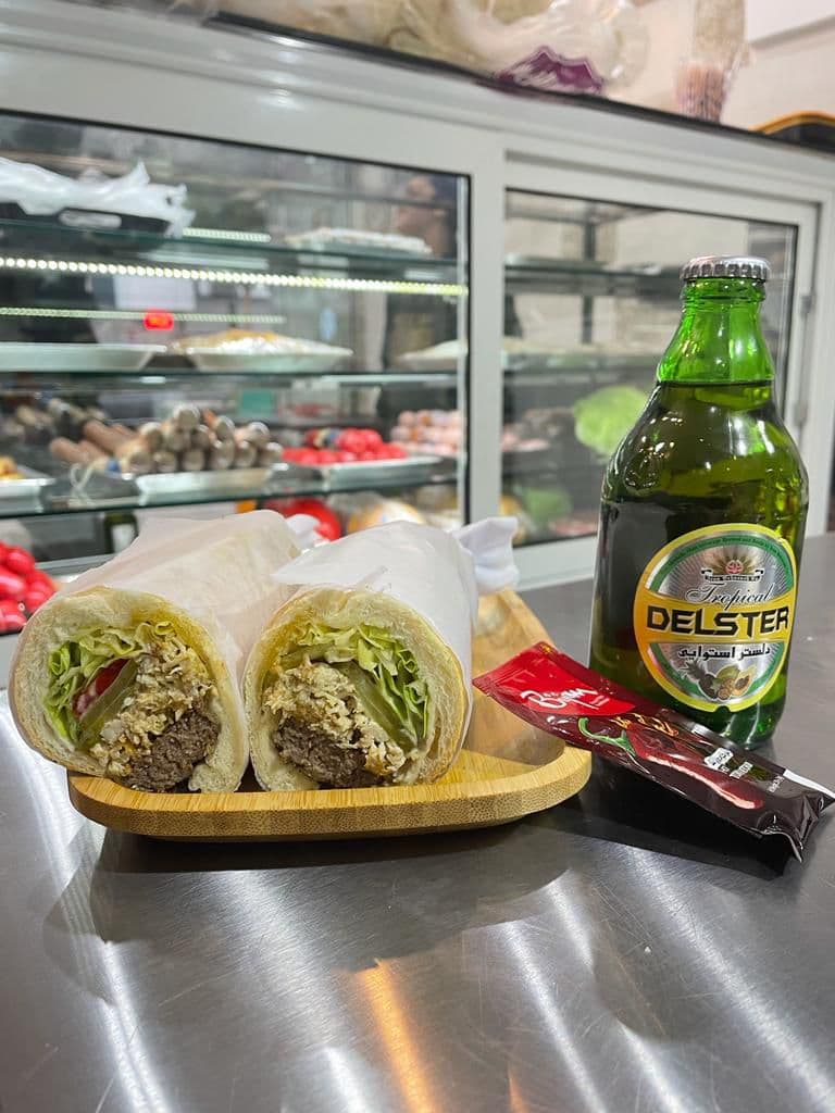 ساندویچی ادوو در میدان عطار کرج
