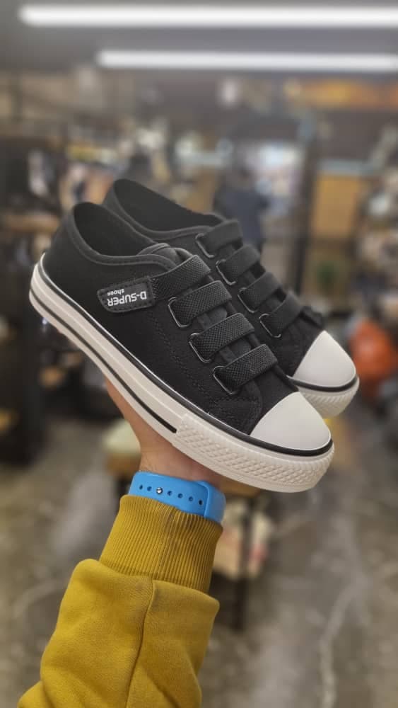 فروش عمده و تک کفش و کتونی شیدایی در باغ سپهسالار تهران