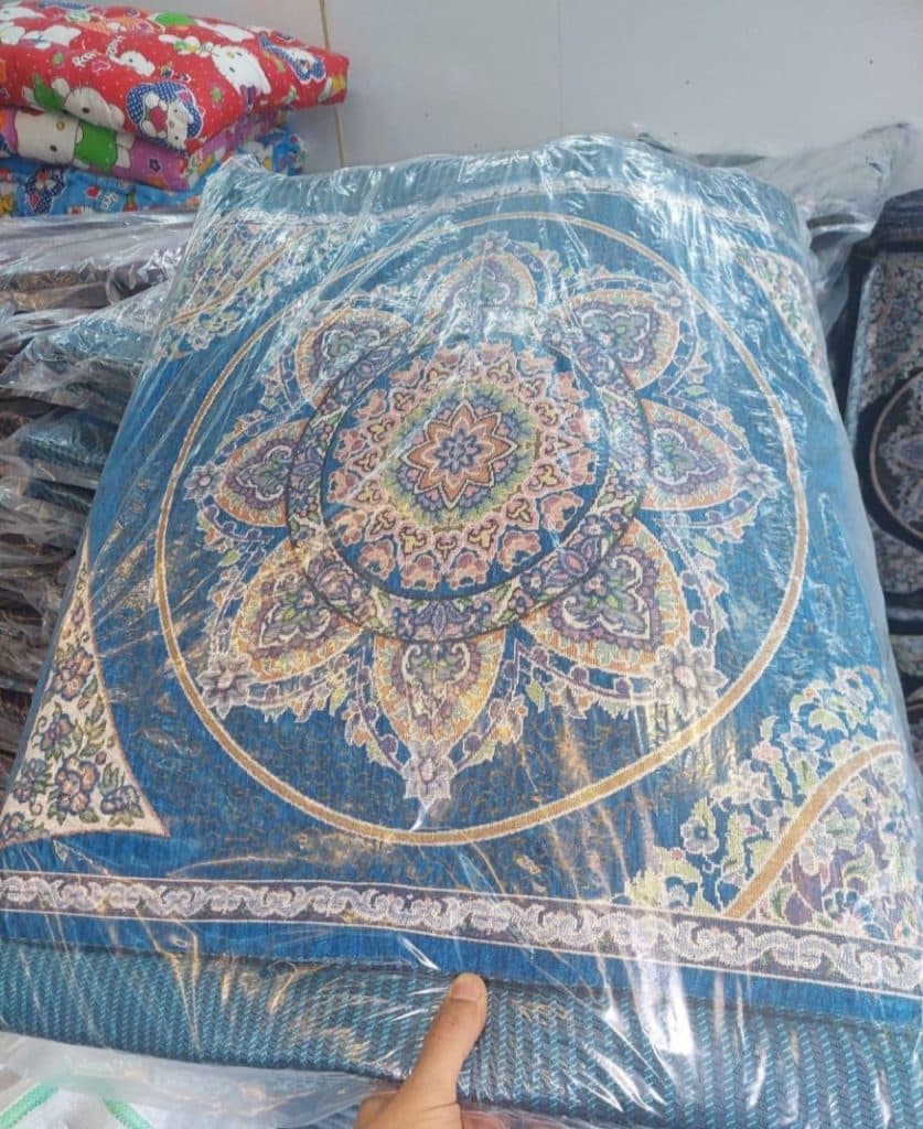 تولید و فروش عمده لحاف کرسی پنبه ای یاران در اصفهان