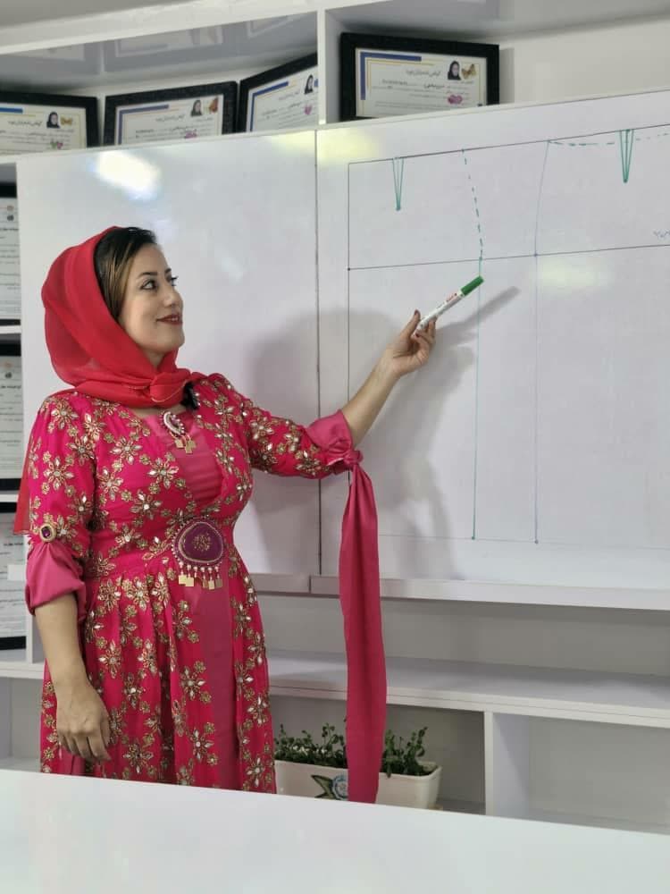 آموزشگاه فنی حرفه ای طراحی دوخت و اندام یاسمن در سقز