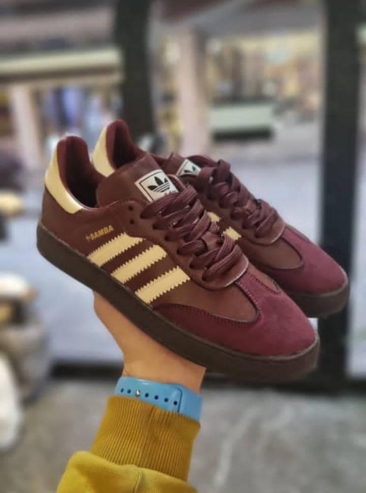 فروش عمده و تک کفش و کتونی شیدایی در باغ سپهسالار تهران