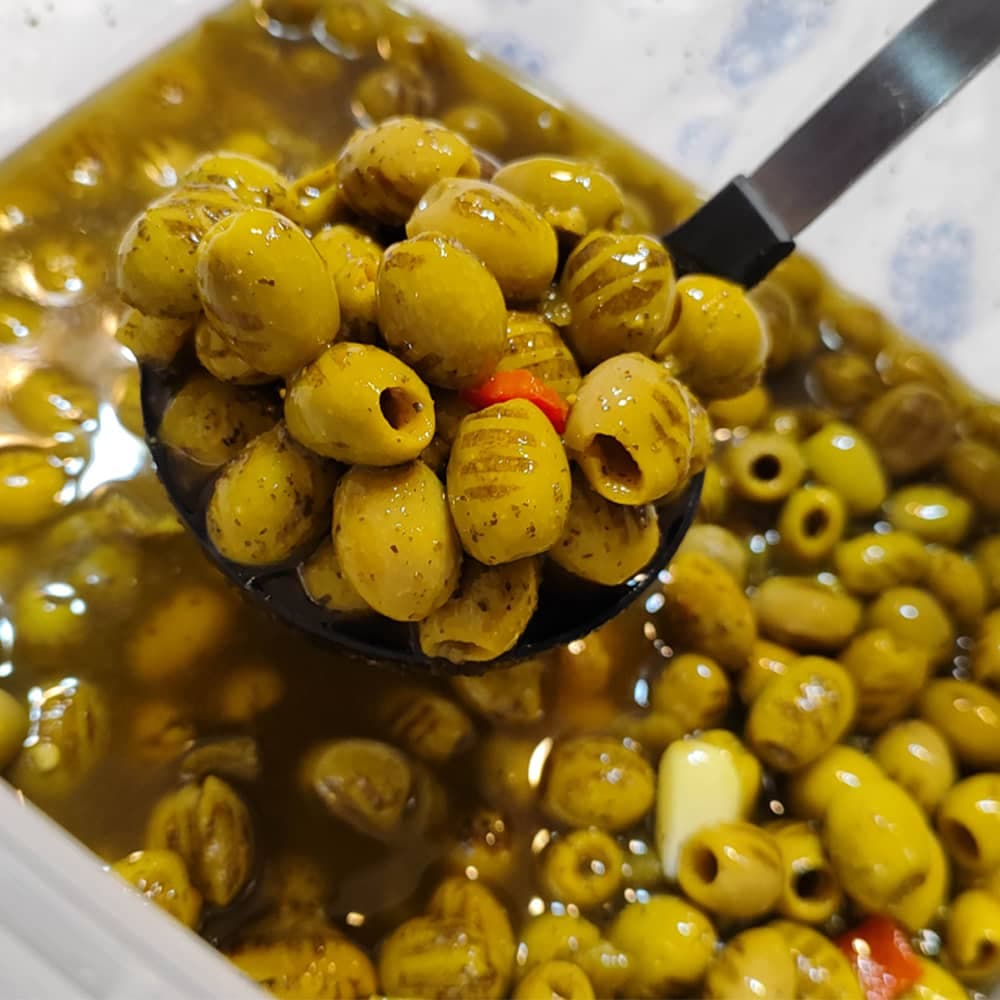 کارخانه تولید و فروش زیتون و روغن زیتون تاج سبز نوین رشت