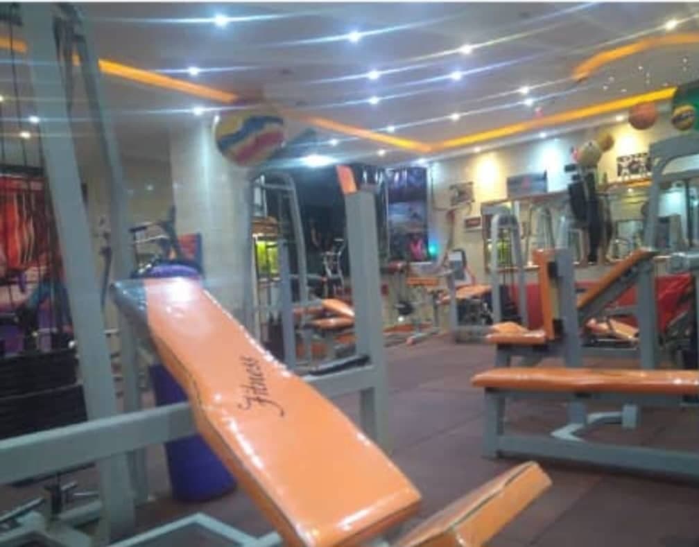 باشگاه خصوصی بدنسازی و اصلاحی FOROTAN SPORT در ساری