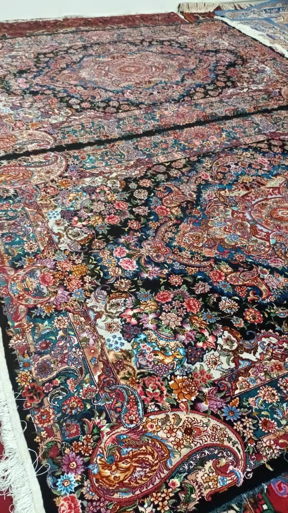 تولیدی فرش دستباف ملک زاده در تبریز