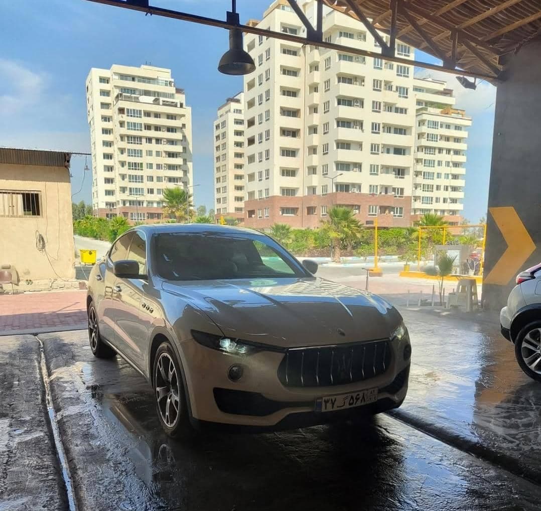 کارواش vip و صفرشویی دهکده اشکان در جزیره کیش