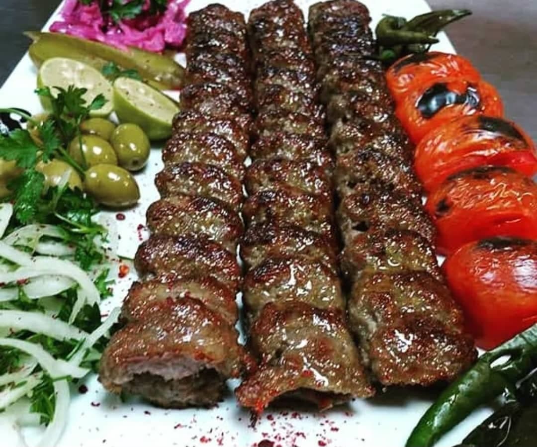 رستوران بیرون بر آرامش در جاده تربت حیدریه به گناباد