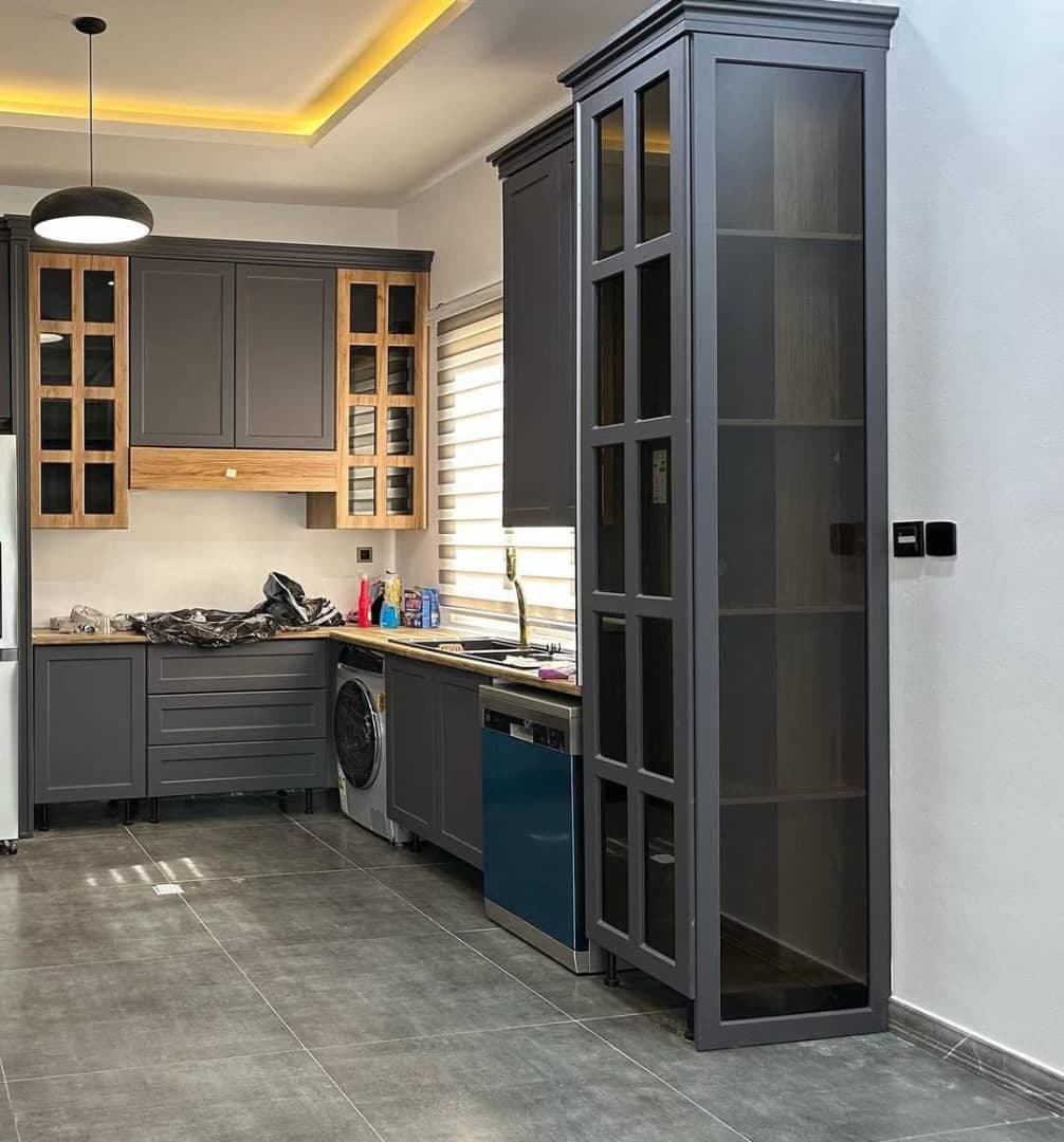 تولید کابینت و کمد دیواری هنر و چوب در نوشهر