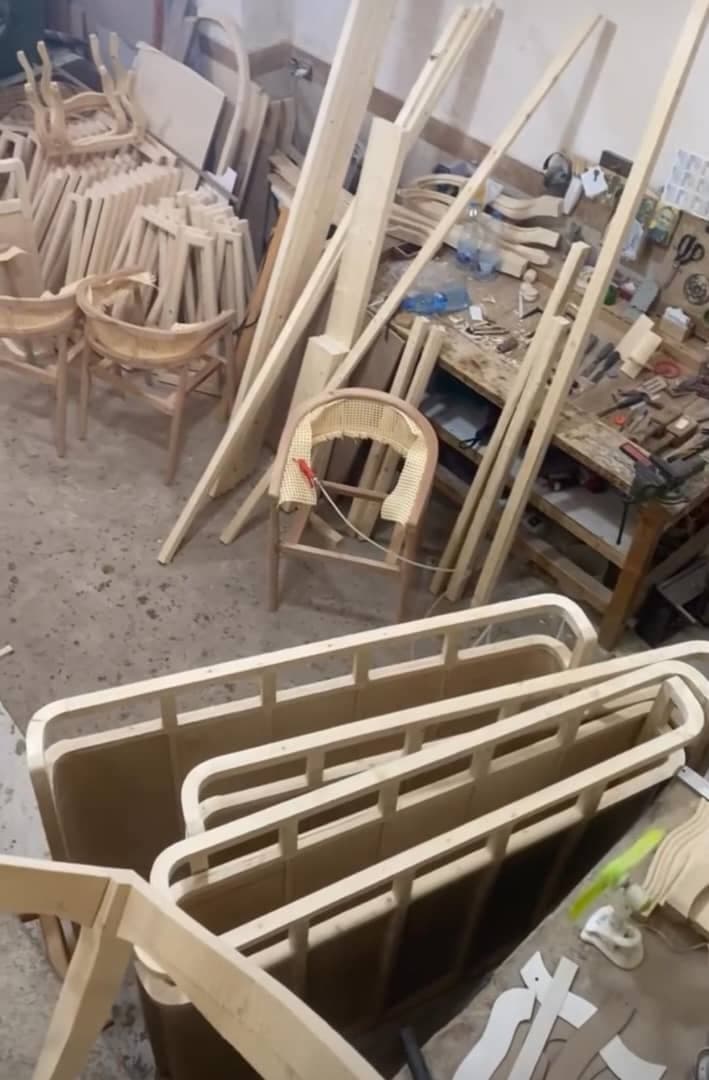 تولید و بازسازی مبلمان مدل پینترسی کیافر در چالوس