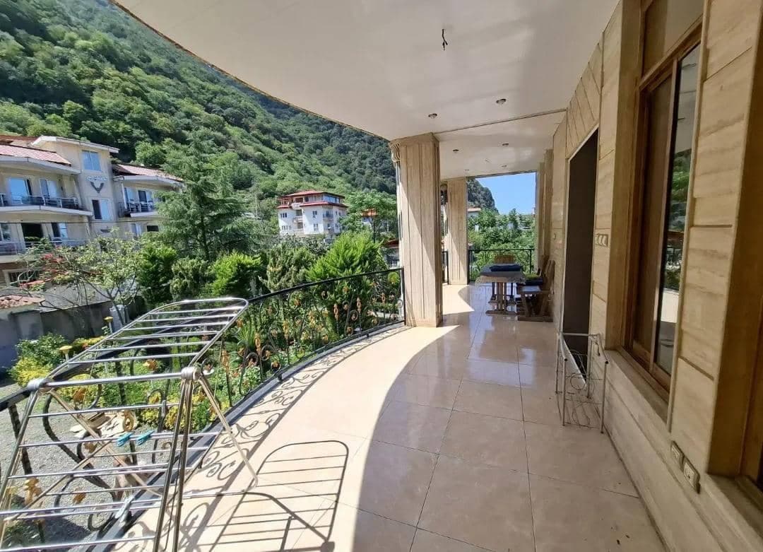 اجاره باغ ویلا کوهپایه و روبروی جنگل بمدیریت خانم باقری در رامسر