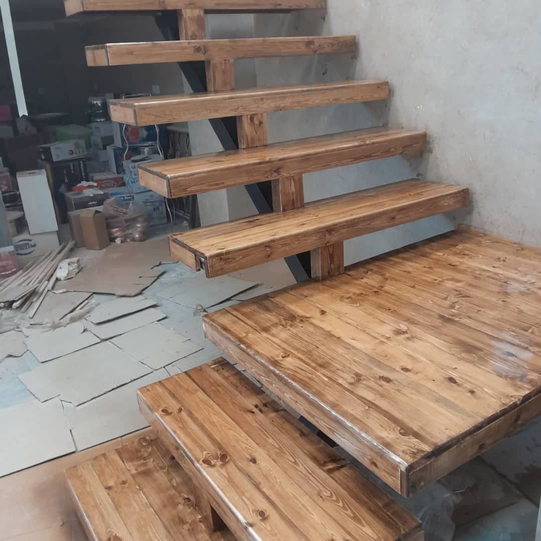 رنگ کاری درب و کابینت شیر گیر در اصفهان