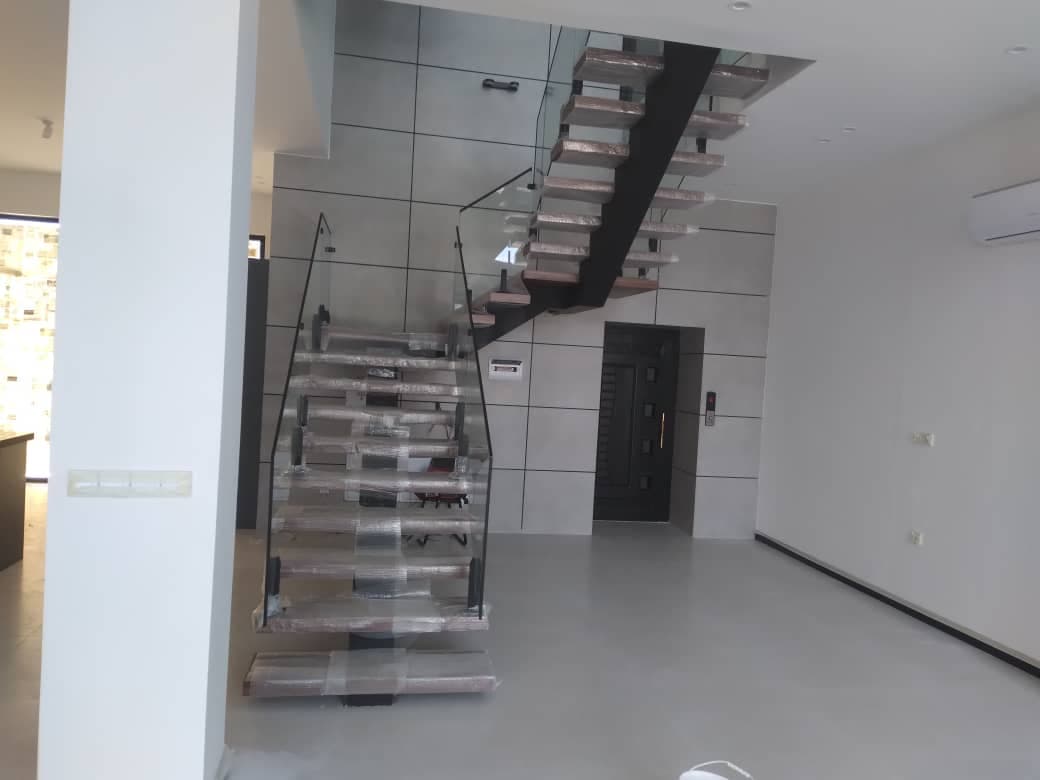 پیمانکاری ساختمان رجوانی در متل قو