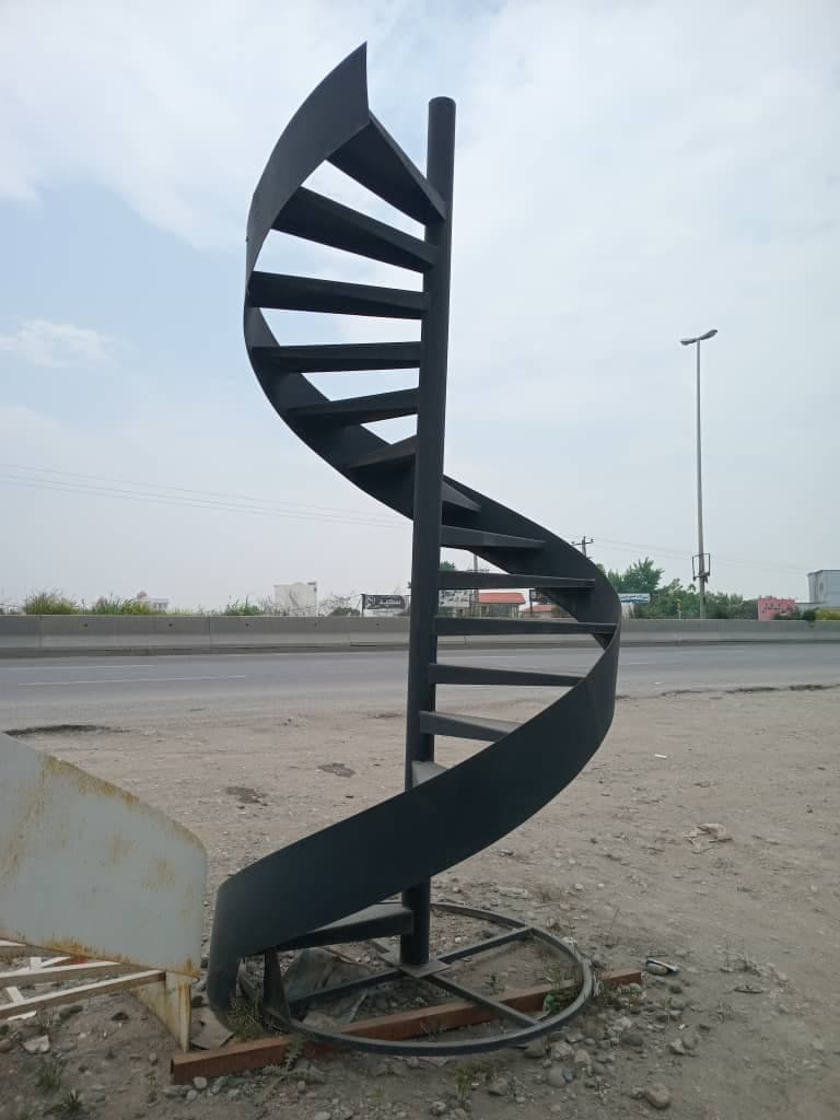 ساخت و فروش پله گرد فلزی آماده به مدیریت علیرضا رجبی در آمل