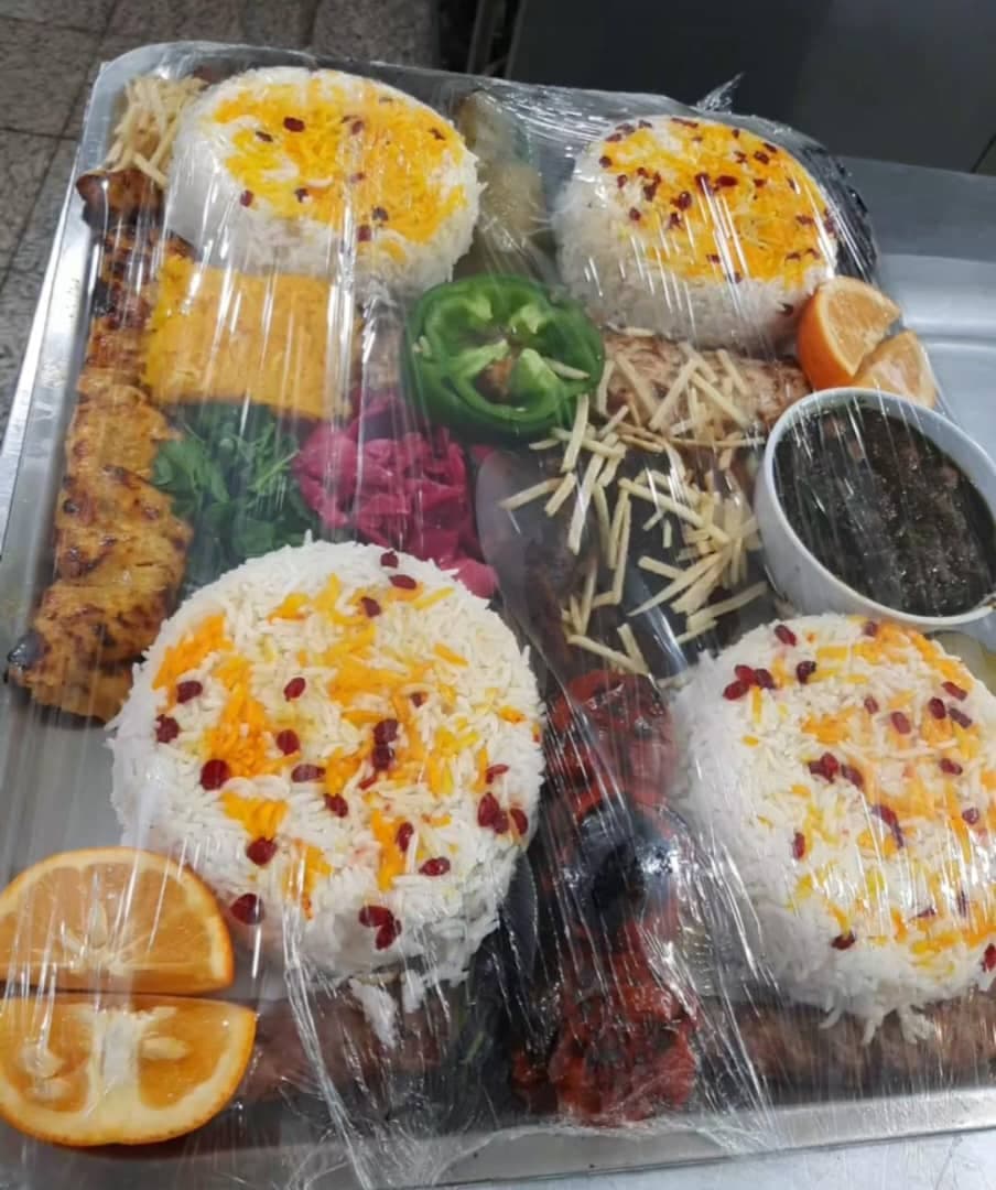 تهیه غذای حجی خان در شهرک سلامت اصفهان