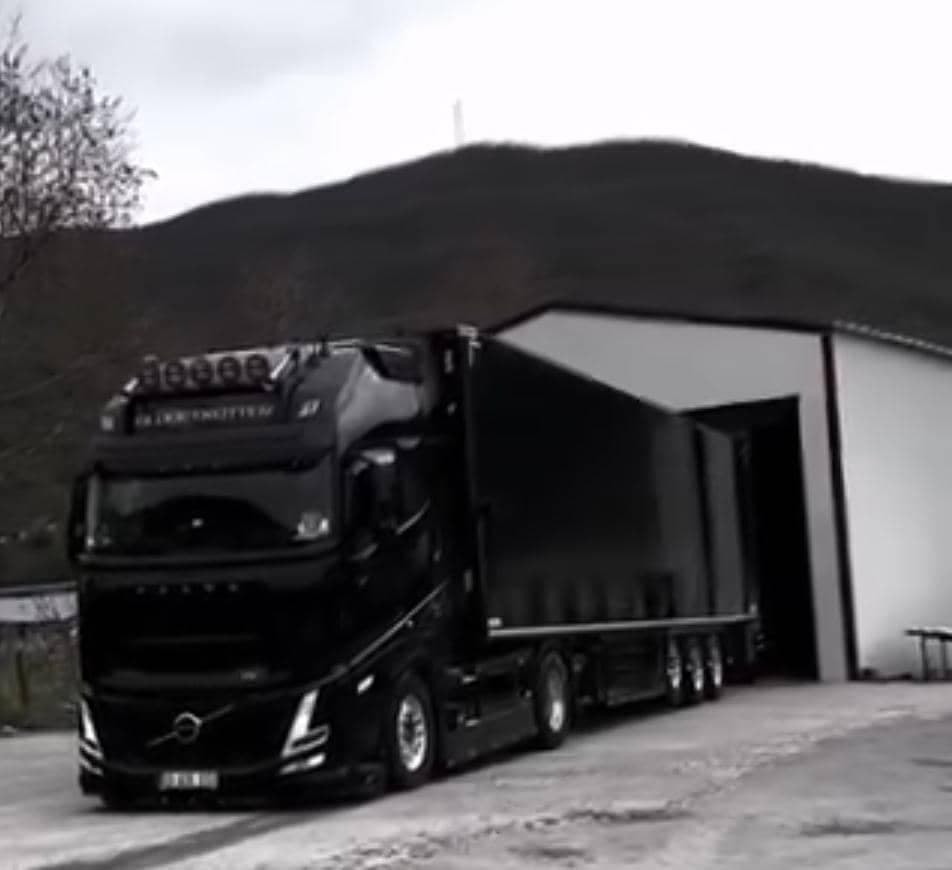 تعمیرگاه مکانیکی ماشین سنگین جهان نما به مدیریت علیزاده در خرامه