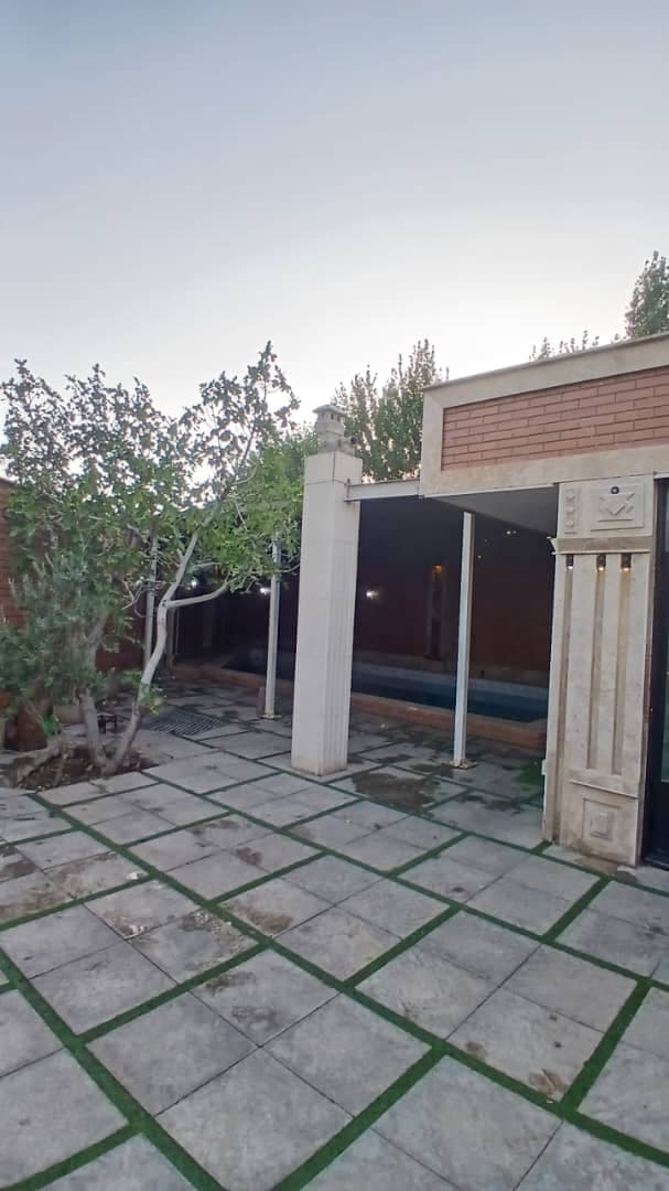 اجاره ویلا باغ استخردار کرمی در کرج