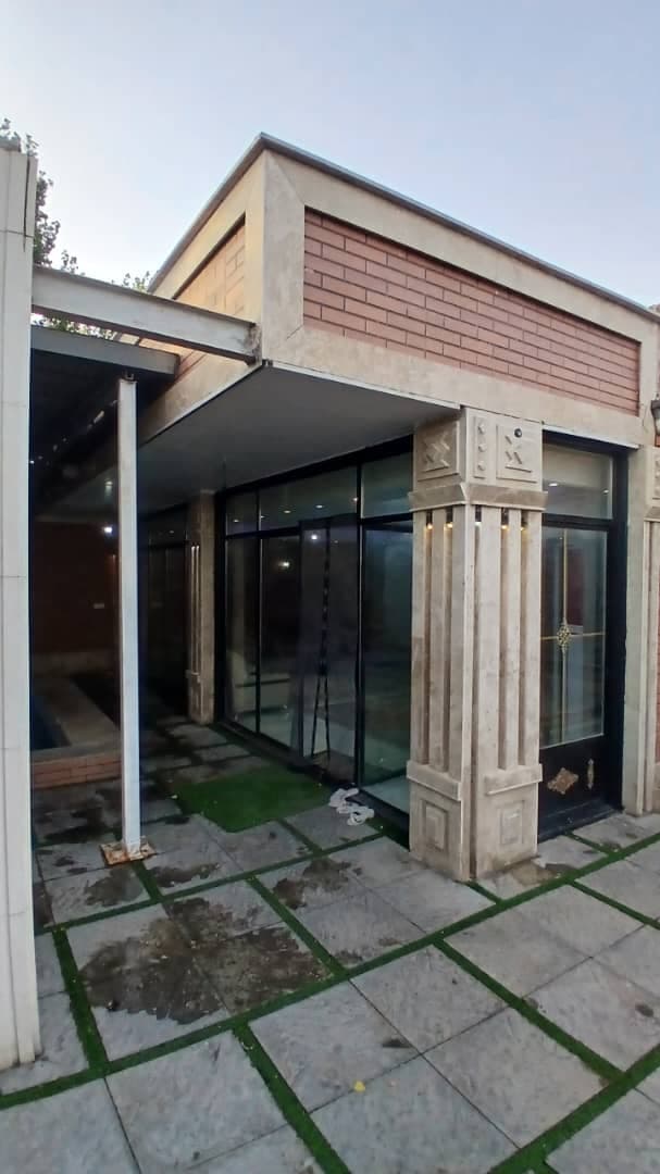 اجاره ویلا باغ استخردار کرمی در کرج