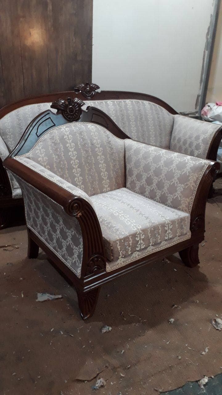 رویه کوبی و تعمیر مبلمان مدرن در سبزوار