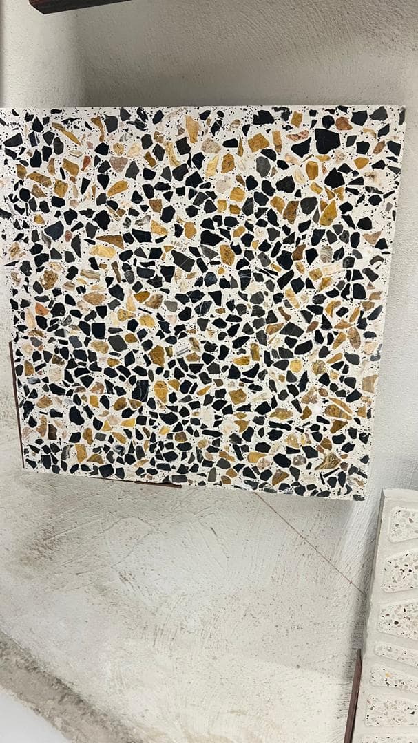 تولید پیورس و جدول و بلوک فرش آدینه در  قشم