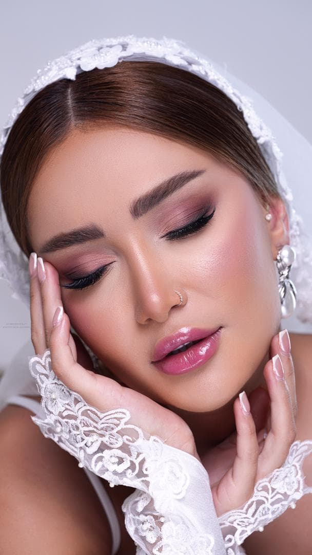 میکاپ تخصصی عروس سالن سمیه زلفی در گلسار رشت