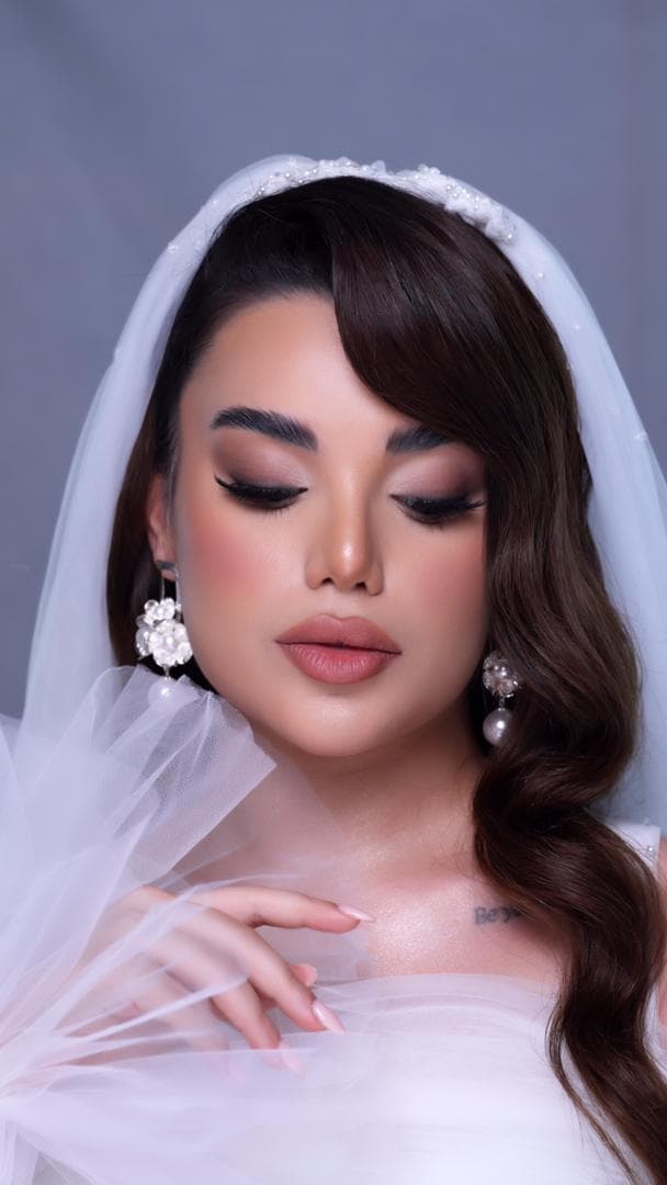 میکاپ تخصصی عروس سالن سمیه زلفی در گلسار رشت