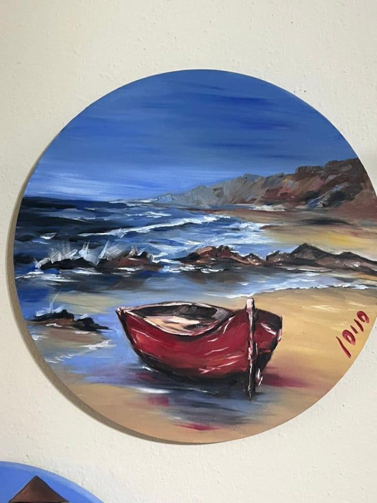 گالری نقاشی مداد رنگی در خیابان انقلاب تهران