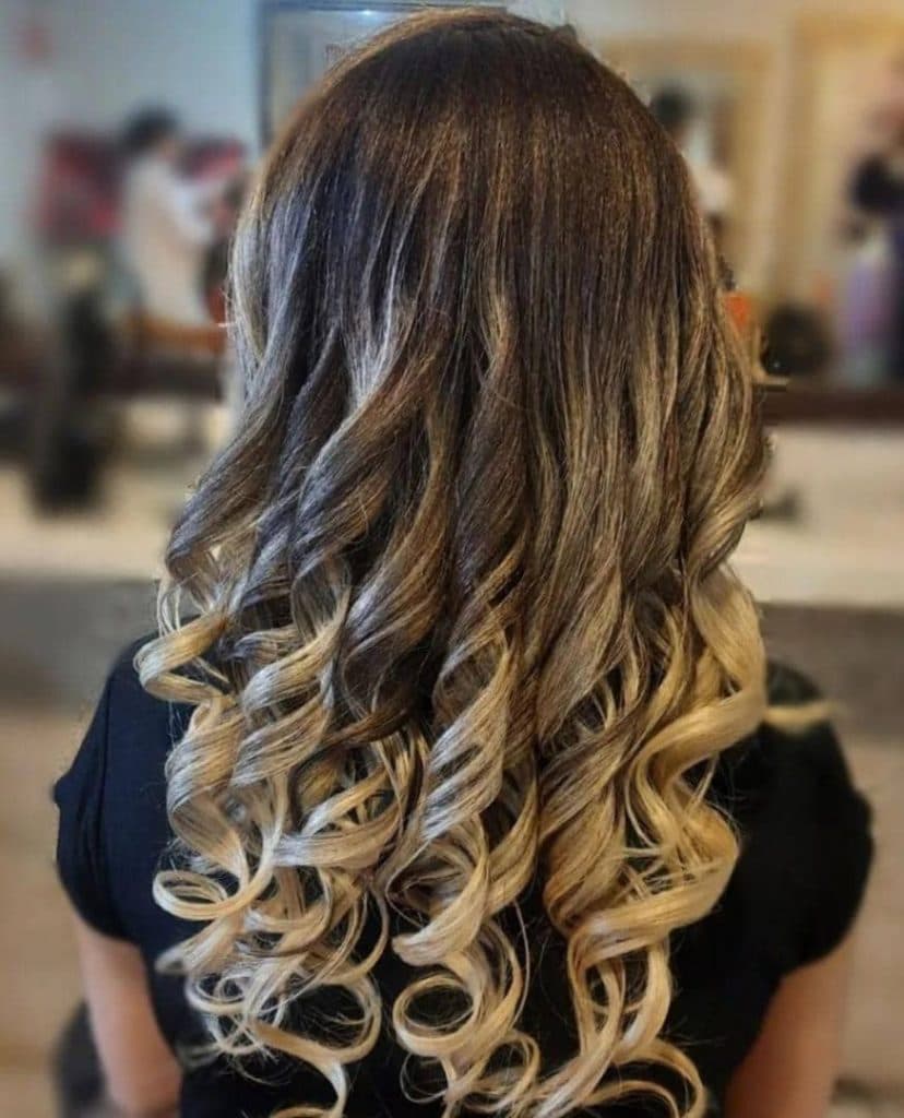 سالن زیبایی چکاوک در همدان