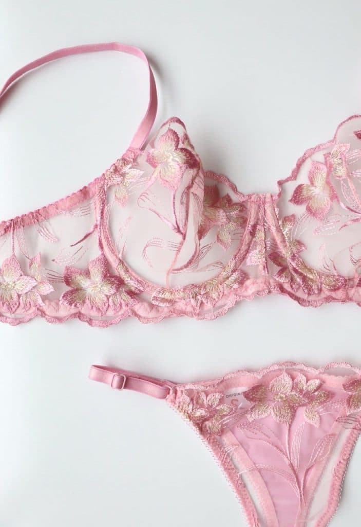 فروشگاه پوشاک و لباس زیر نازی در پاکدشت تهران