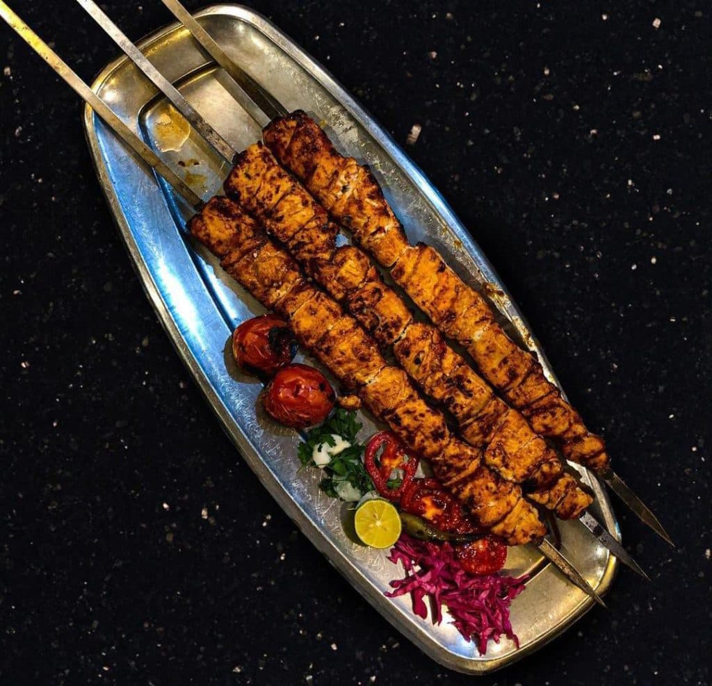 کافه رستوران امید در طرقبه مشهد