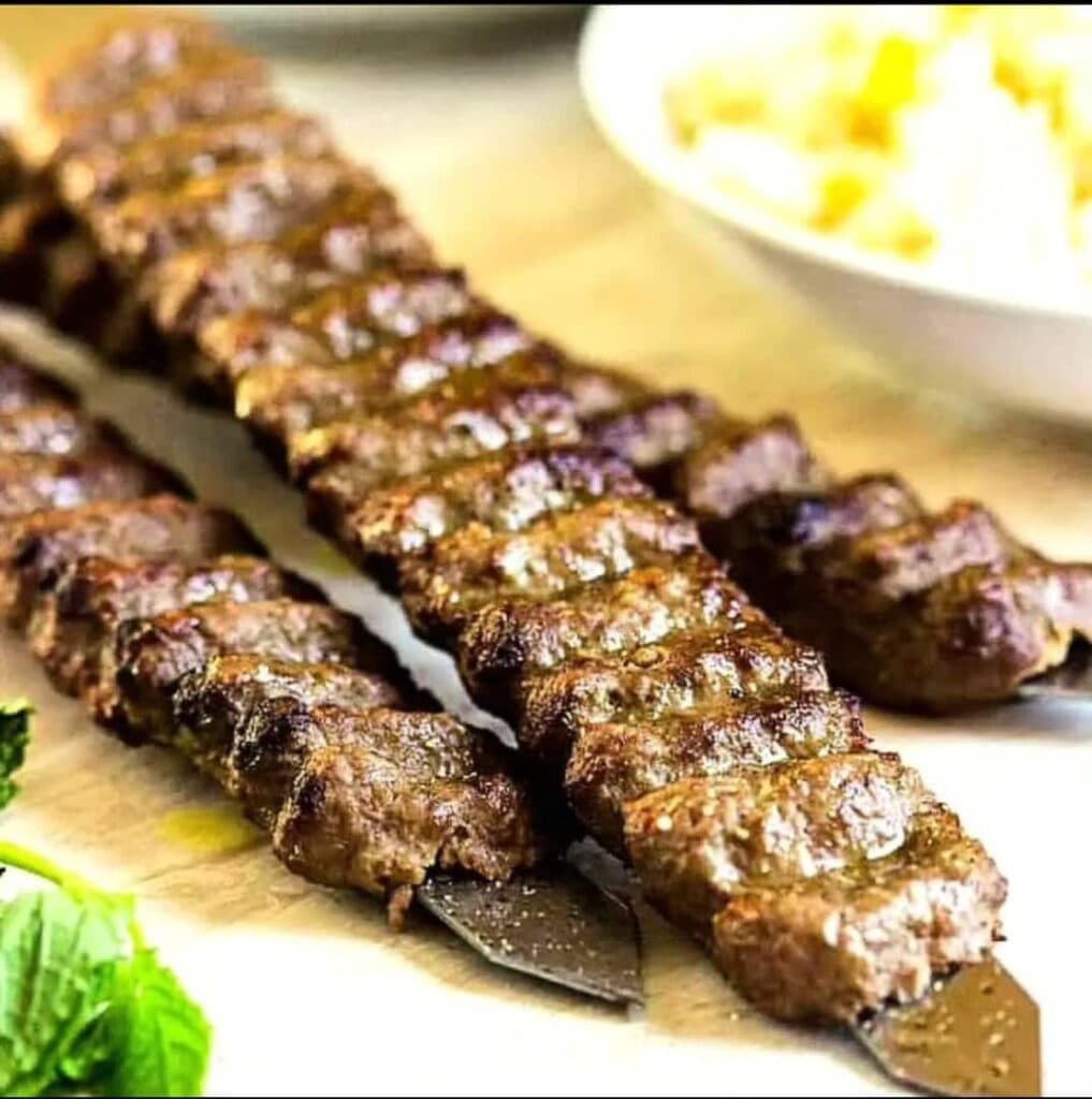 کافه رستوران باران تی تی در رشت