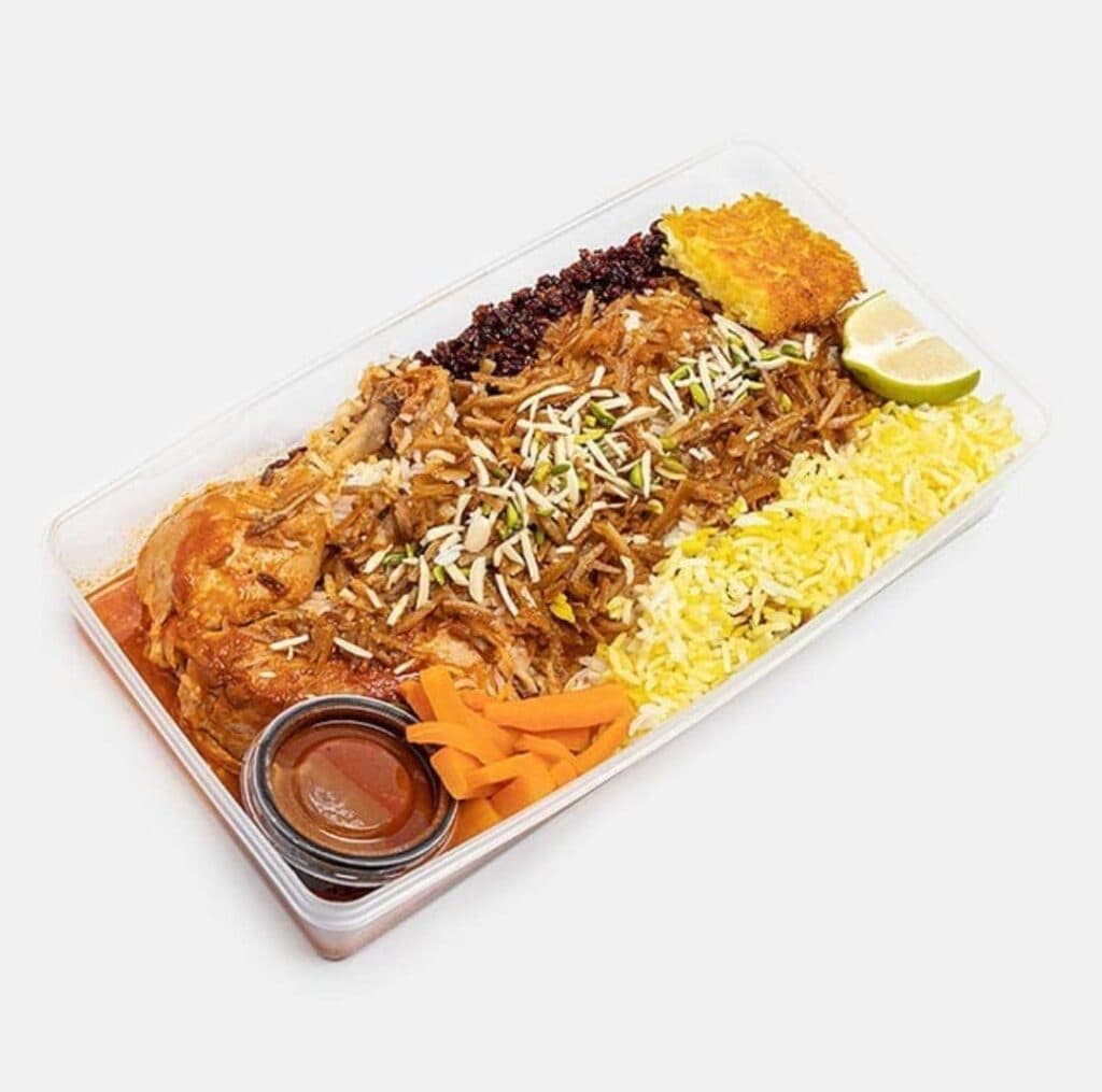 رستوران بیرون بر کریمی در هروی تهران