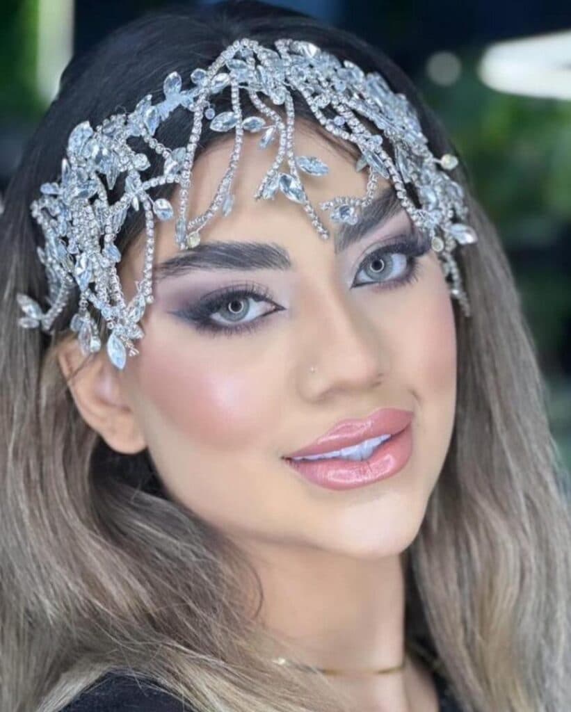 سالن زیبایی پانیذ در اندیشه کرج