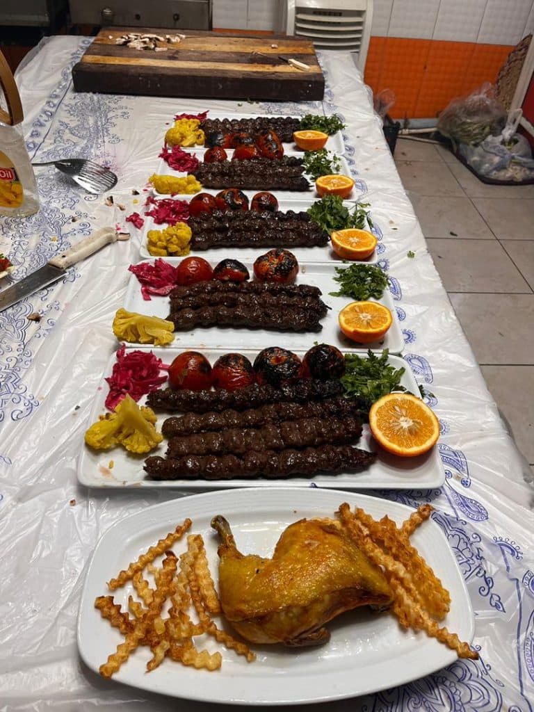 کافه رستوران هزار دستان در رشت