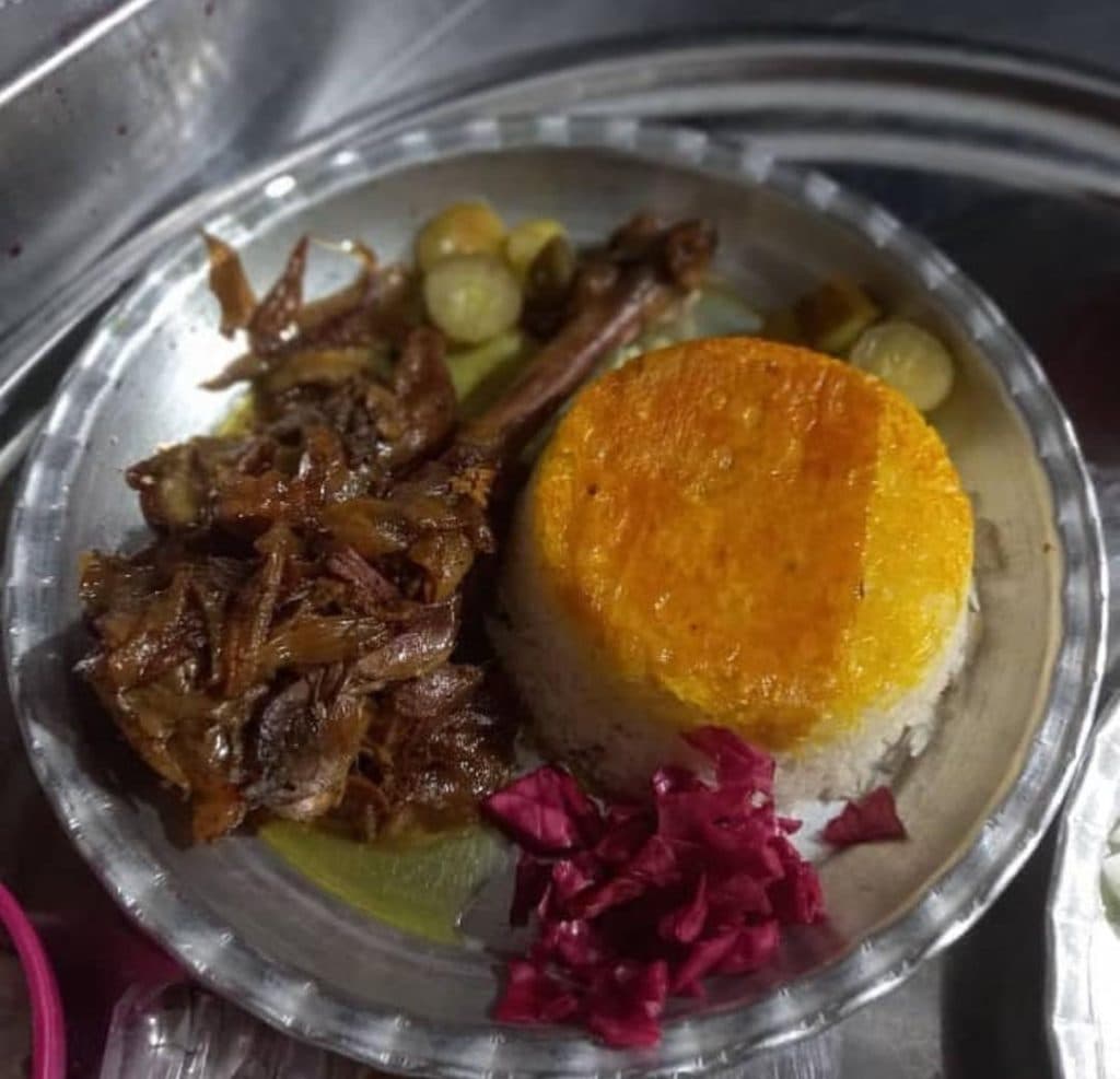 کافه رستوران آرش در دشت ارژن شیراز