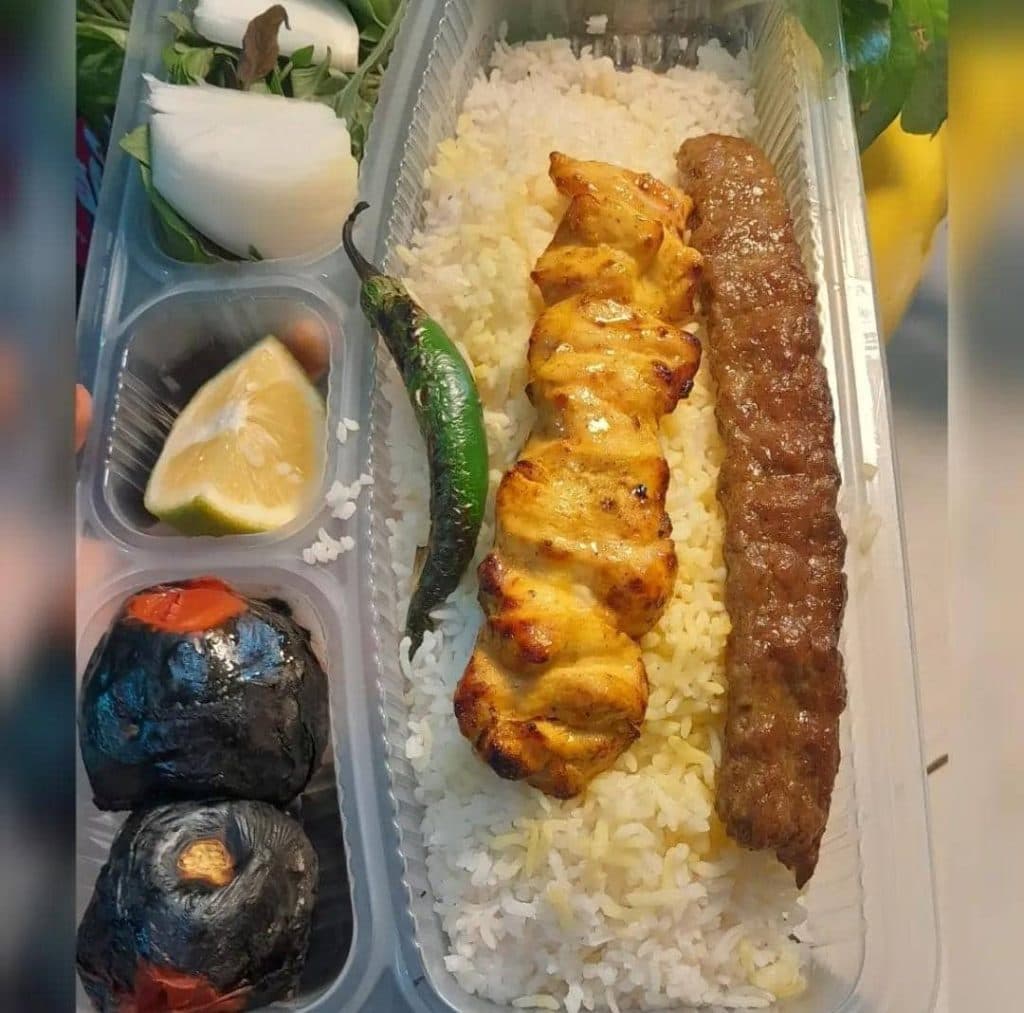 کافه رستوران منظومه رویا در شیراز