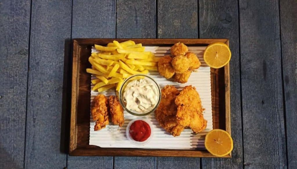 کافه فست فود ژیلو در قدوسی شمالی شیراز