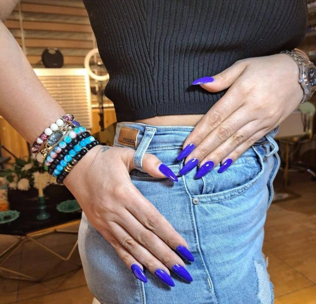 خدمات کاشت ناخن لوندر در سعادت آباد تهران