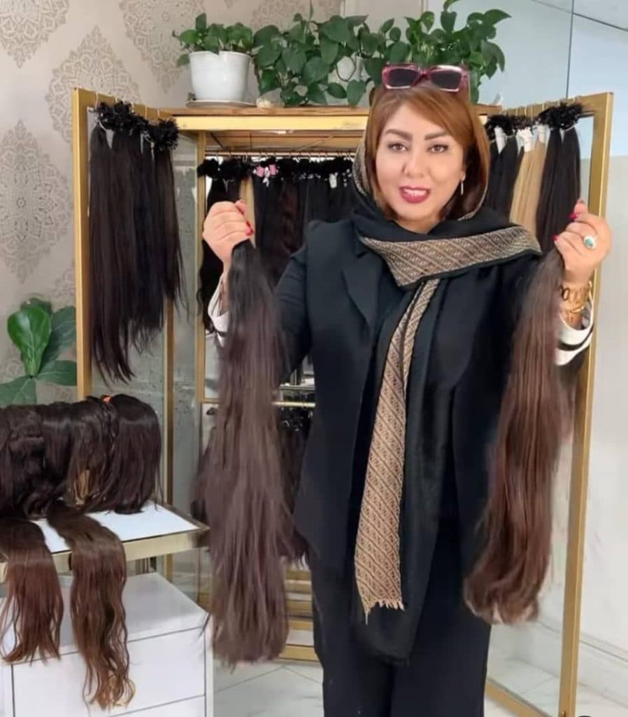 مرکز تخصصی اکستنشن مو راحیل در معالی آباد شیراز