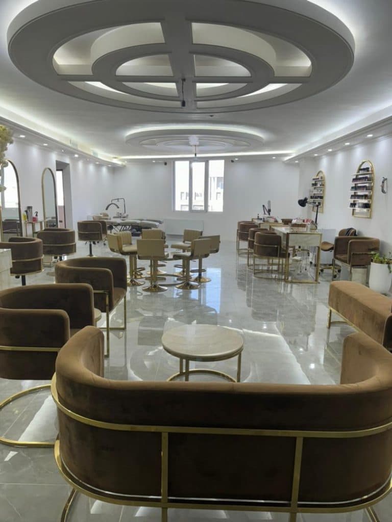 سالن زیبایی پریچهر در باغستان شهریار