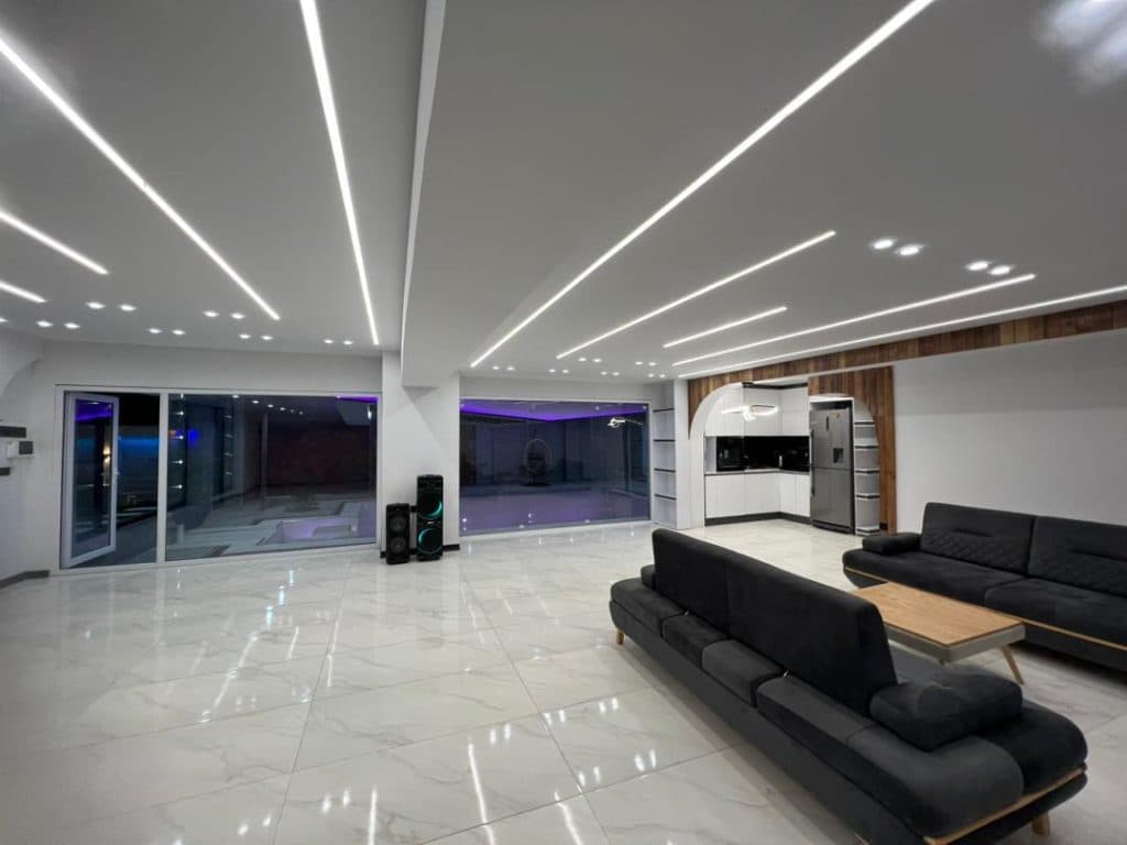 دکوراسیون داخلی بلوط زاگرس در بلوار صلح شیراز