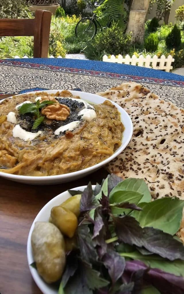 عمارت بومگردی کوچه باغ در اصفهان