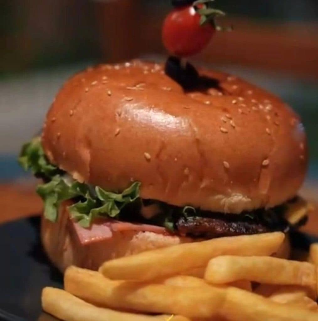 عمارت بومگردی کوچه باغ در اصفهان