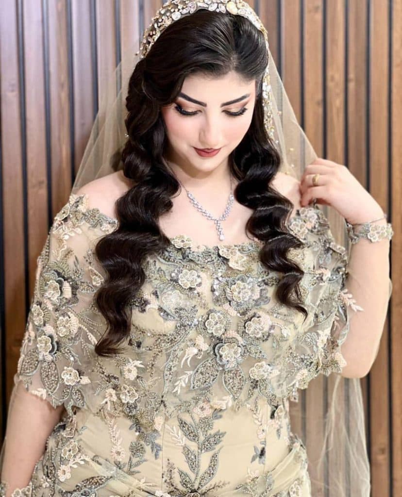 مزون لباس عروس الناز حمزه پور در پیرانشهر